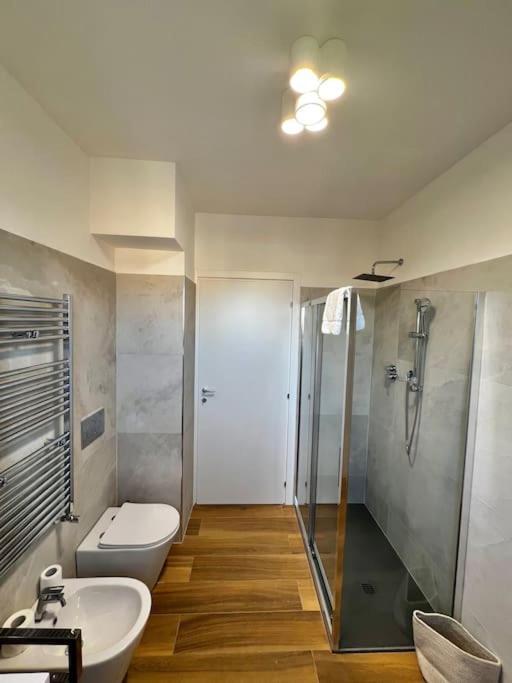 Apartamento Stadio Fiera Ampio E Luminoso Con Balcone